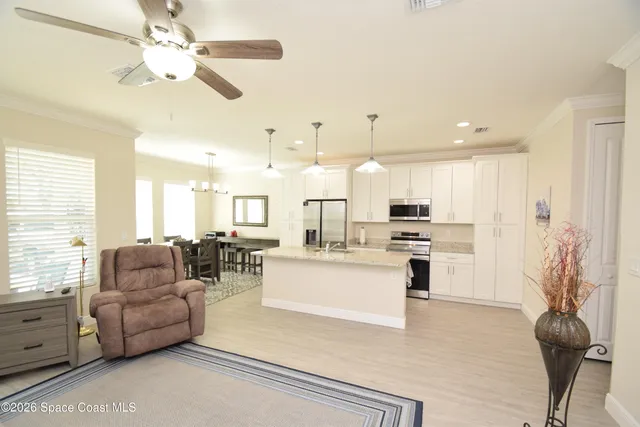 $385,000 | 110 West Fee Avenue, Melbourne, FL 32901