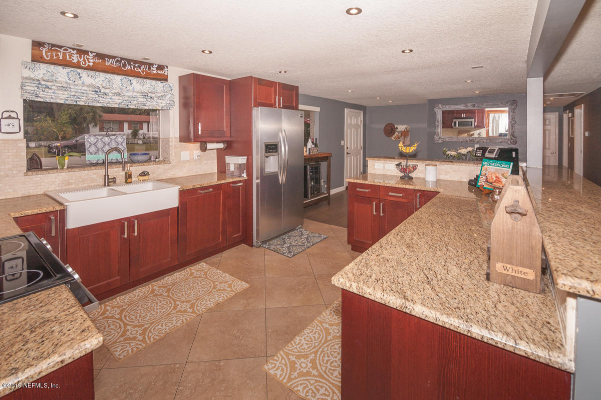 2710 Sunnybrook Road Jacksonville, FL 32216 - Photo 6 of 46 IMG_3485