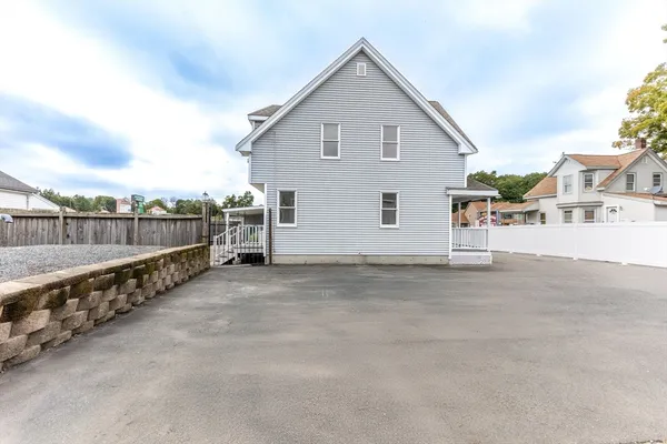 $899,000 | 280 Washington Street, Easton, MA 02356