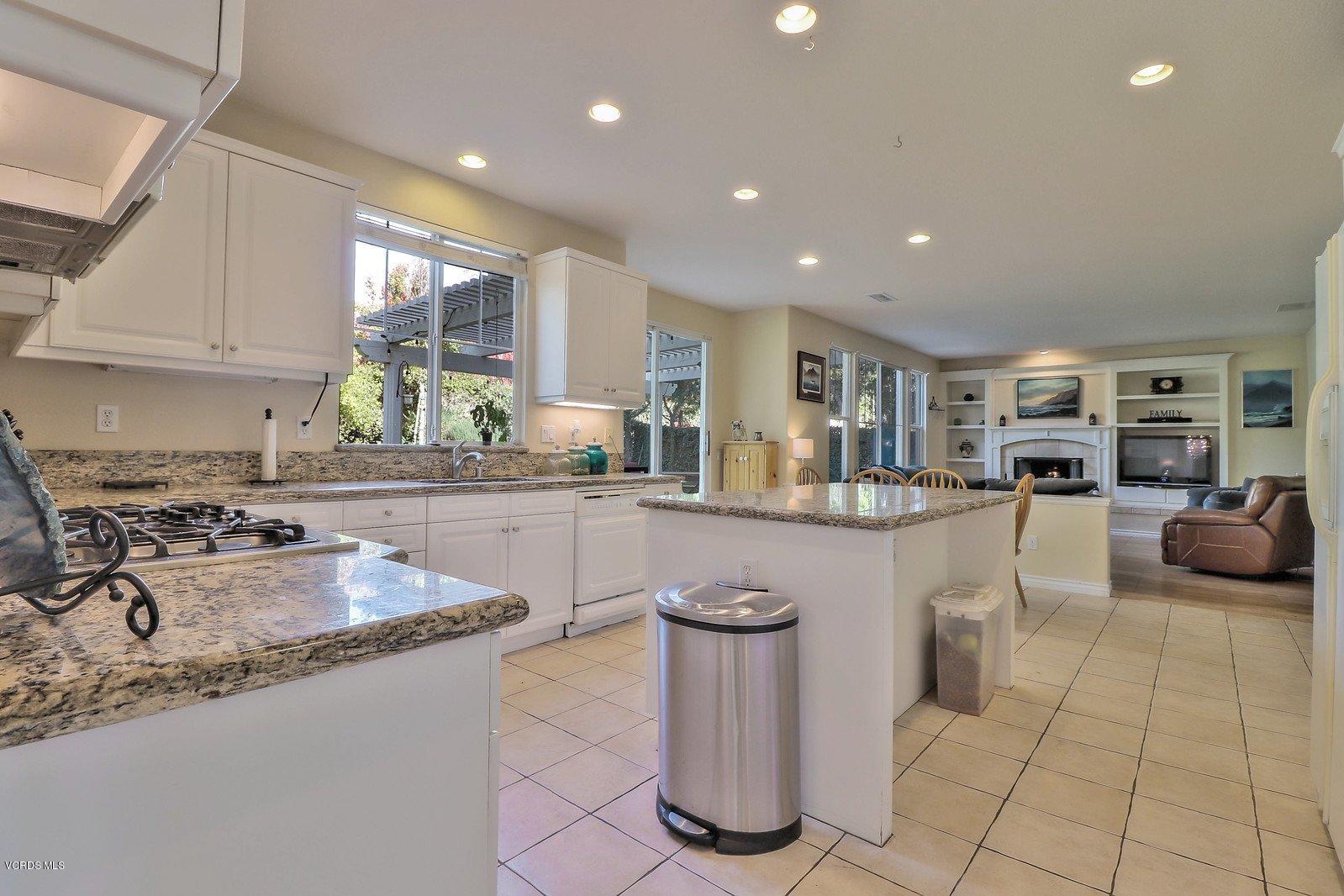 211 Knoll Ridge Road Simi Valley, CA 93065 - Photo 22 of 67 21-1569aa6c-dfe9-44a0-8692-9f95c597717d