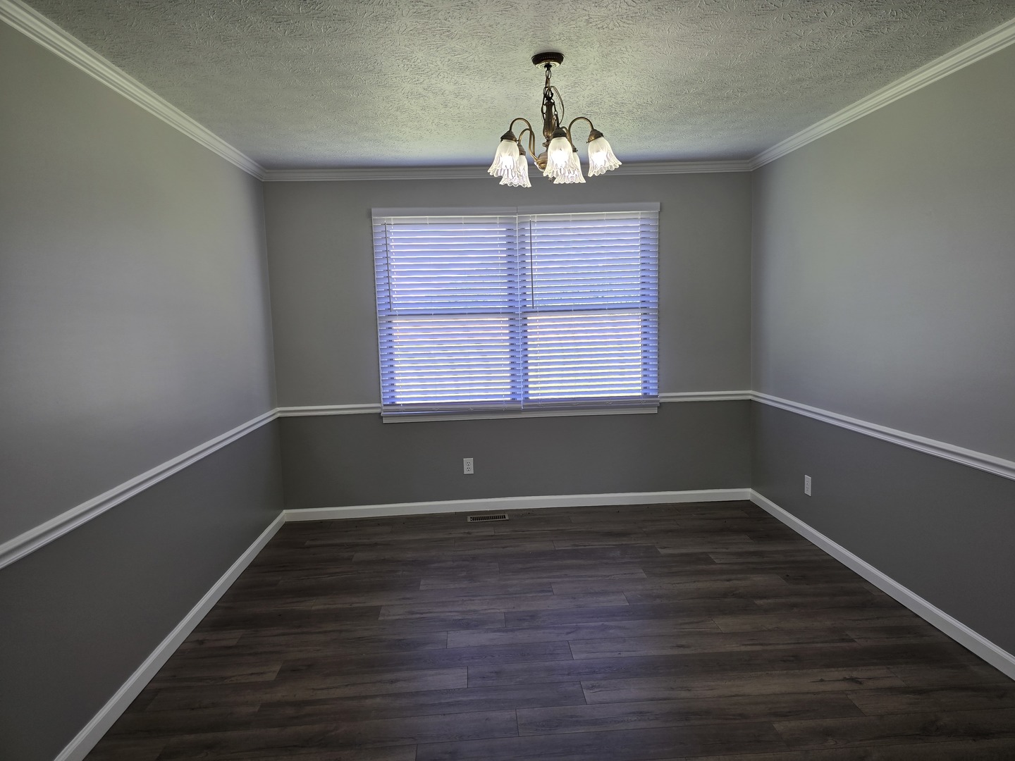 110 Grayson Road Eldorado, IL 62930 - Photo 12 of 33