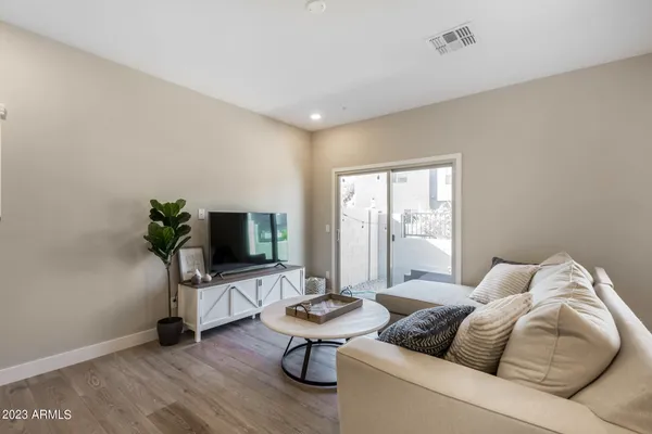 $349,900 | 2268 West Laurie Lane, Phoenix, AZ 85021