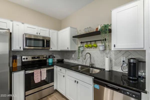 $349,900 | 2268 West Laurie Lane, Phoenix, AZ 85021