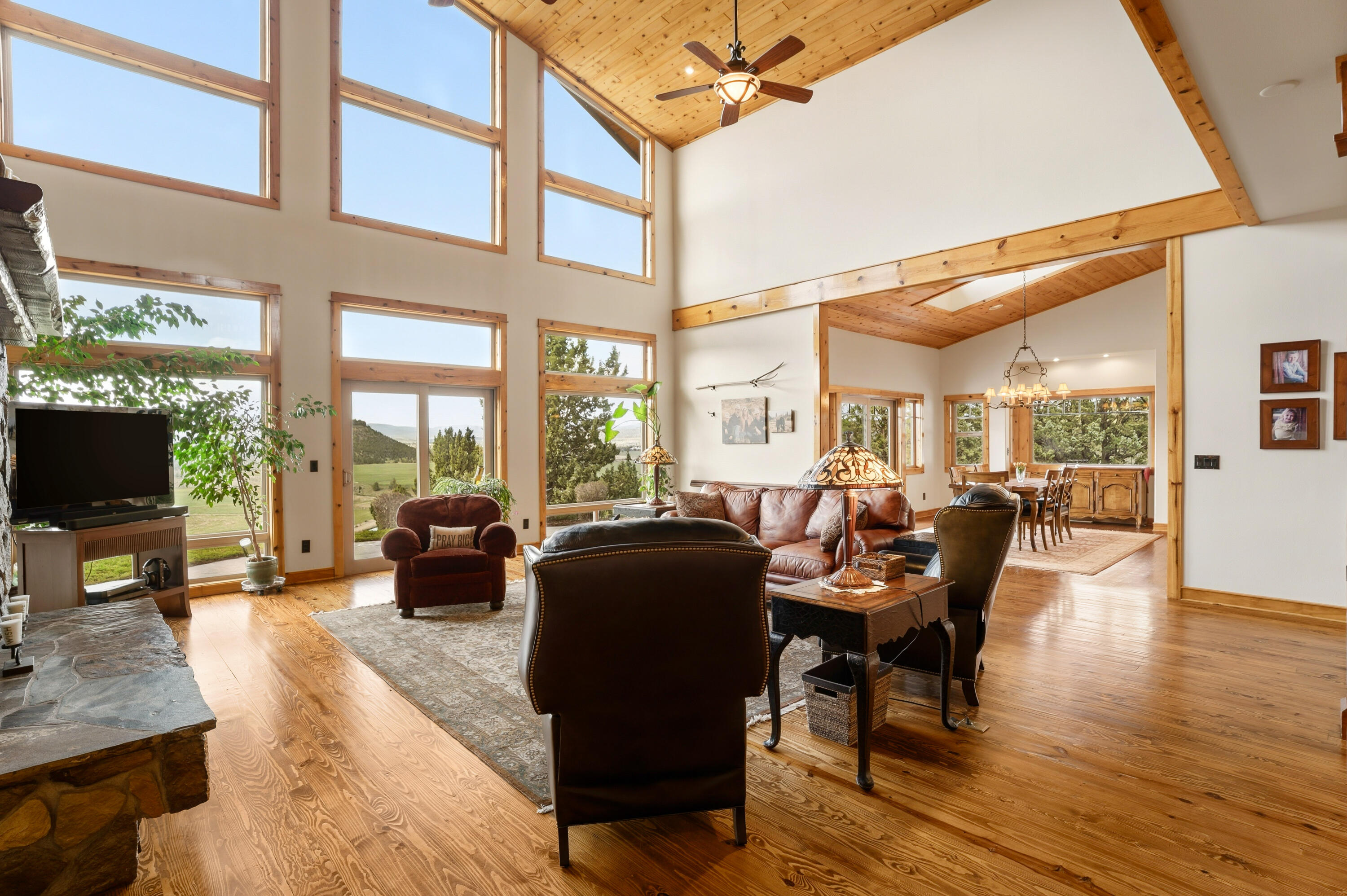3900 Riverview Road Prineville, OR 97754 - Photo 15 of 93 13