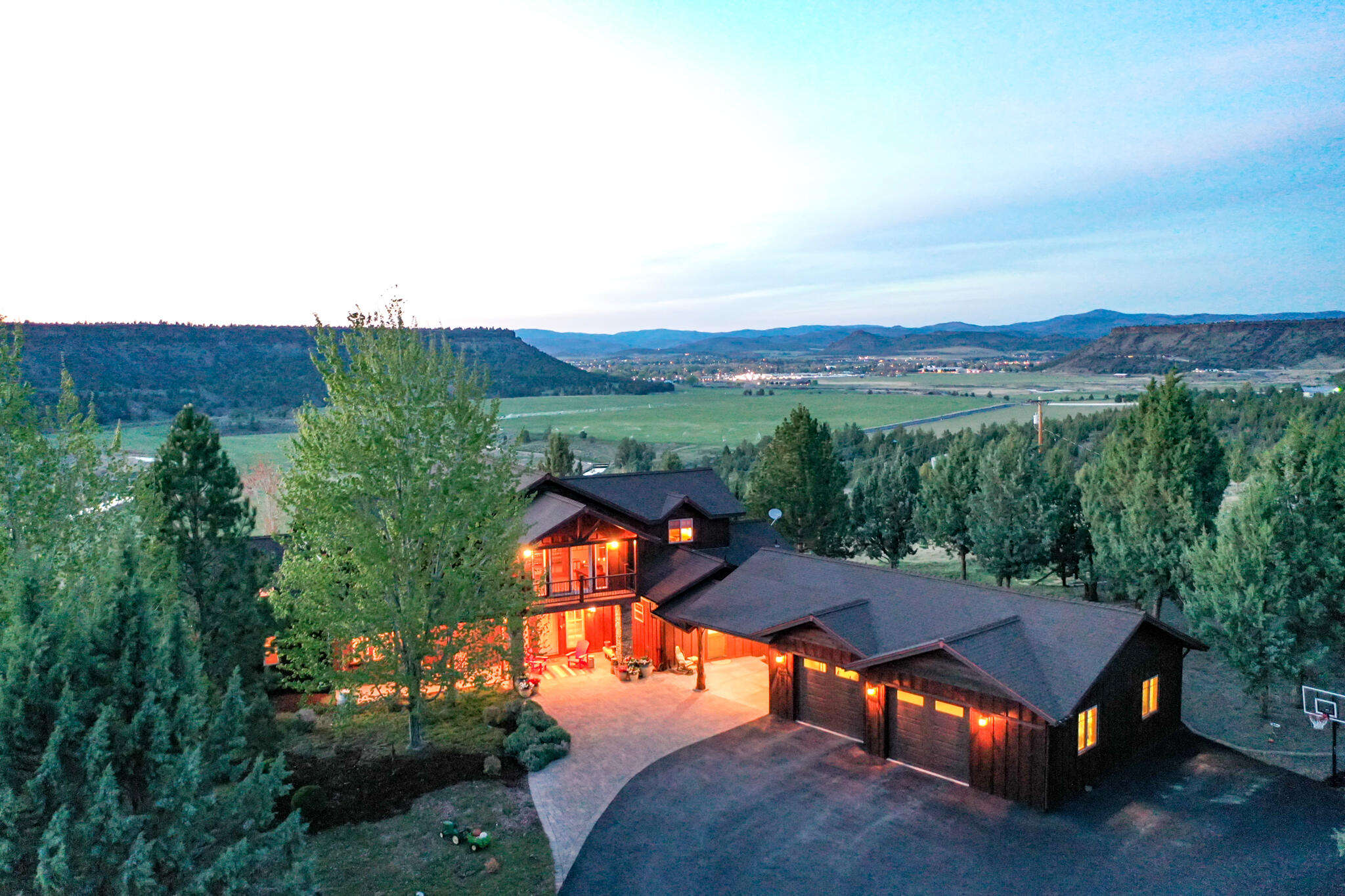 3900 Riverview Road Prineville, OR 97754 - Photo 1 of 93 1