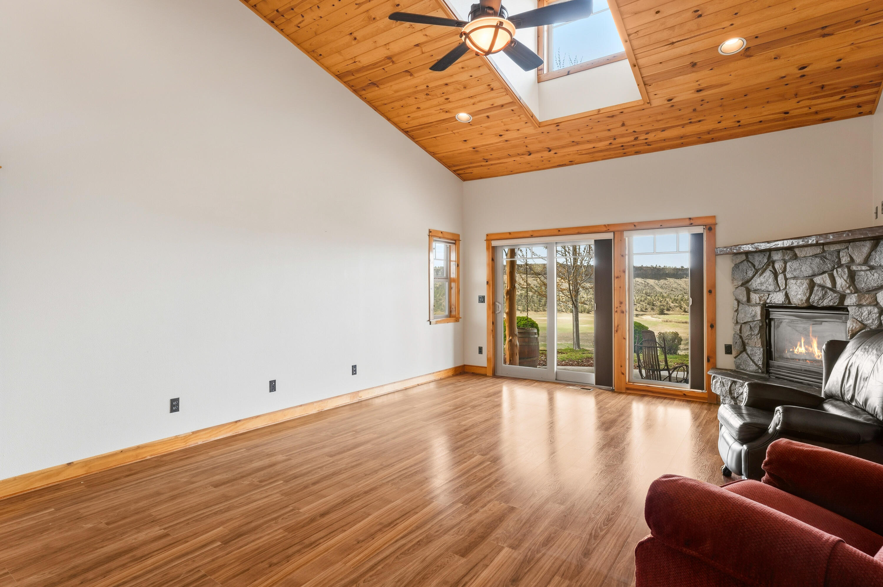 3900 Riverview Road Prineville, OR 97754 - Photo 26 of 93 25