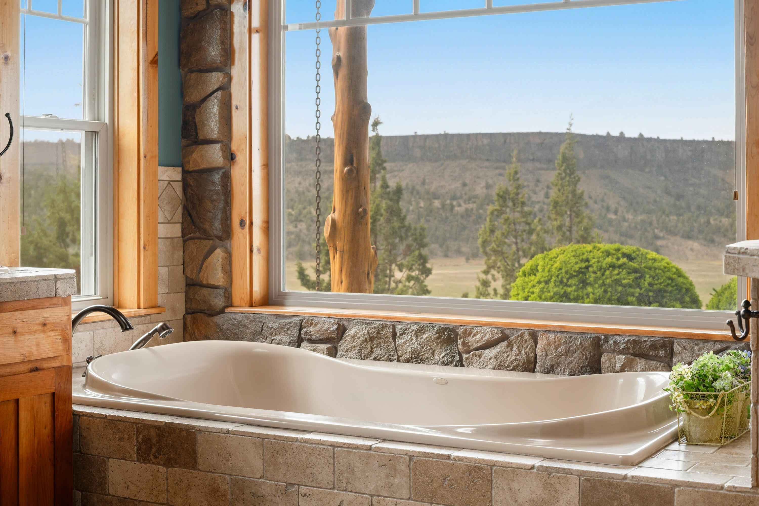 3900 Riverview Road Prineville, OR 97754 - Photo 29 of 93 28