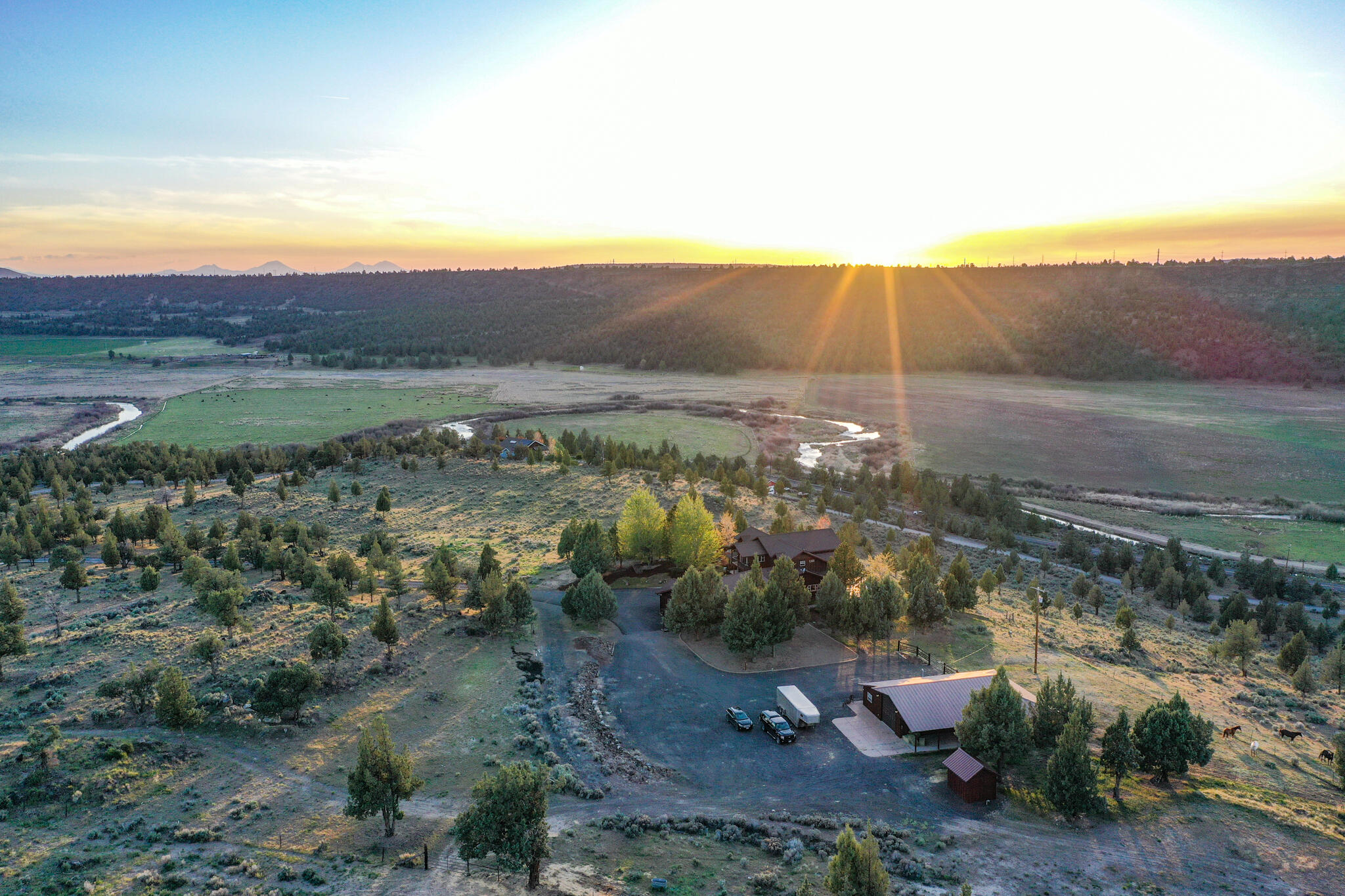 3900 Riverview Road Prineville, OR 97754 - Photo 3 of 93 3