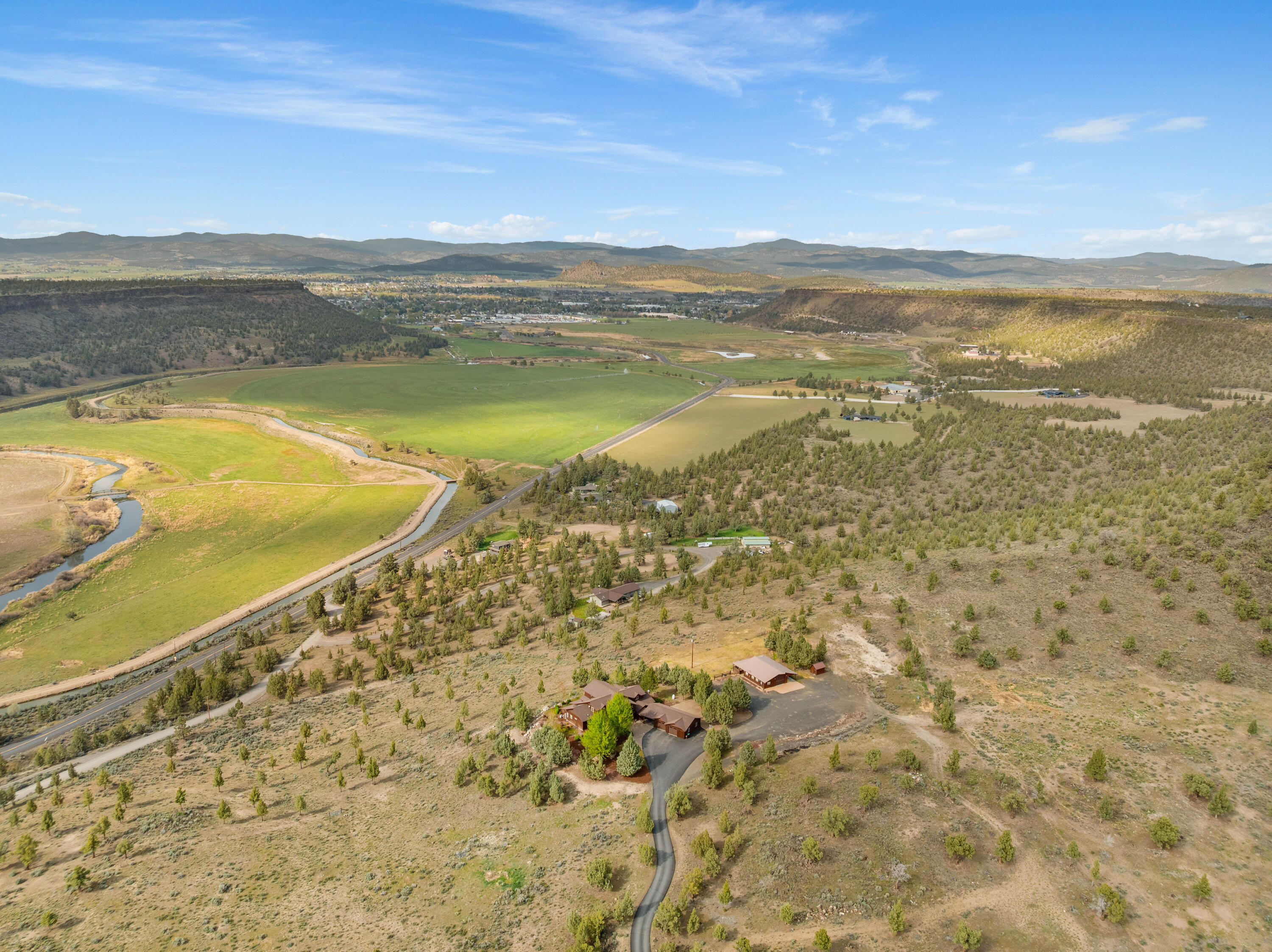 3900 Riverview Road Prineville, OR 97754 - Photo 5 of 93 4a
