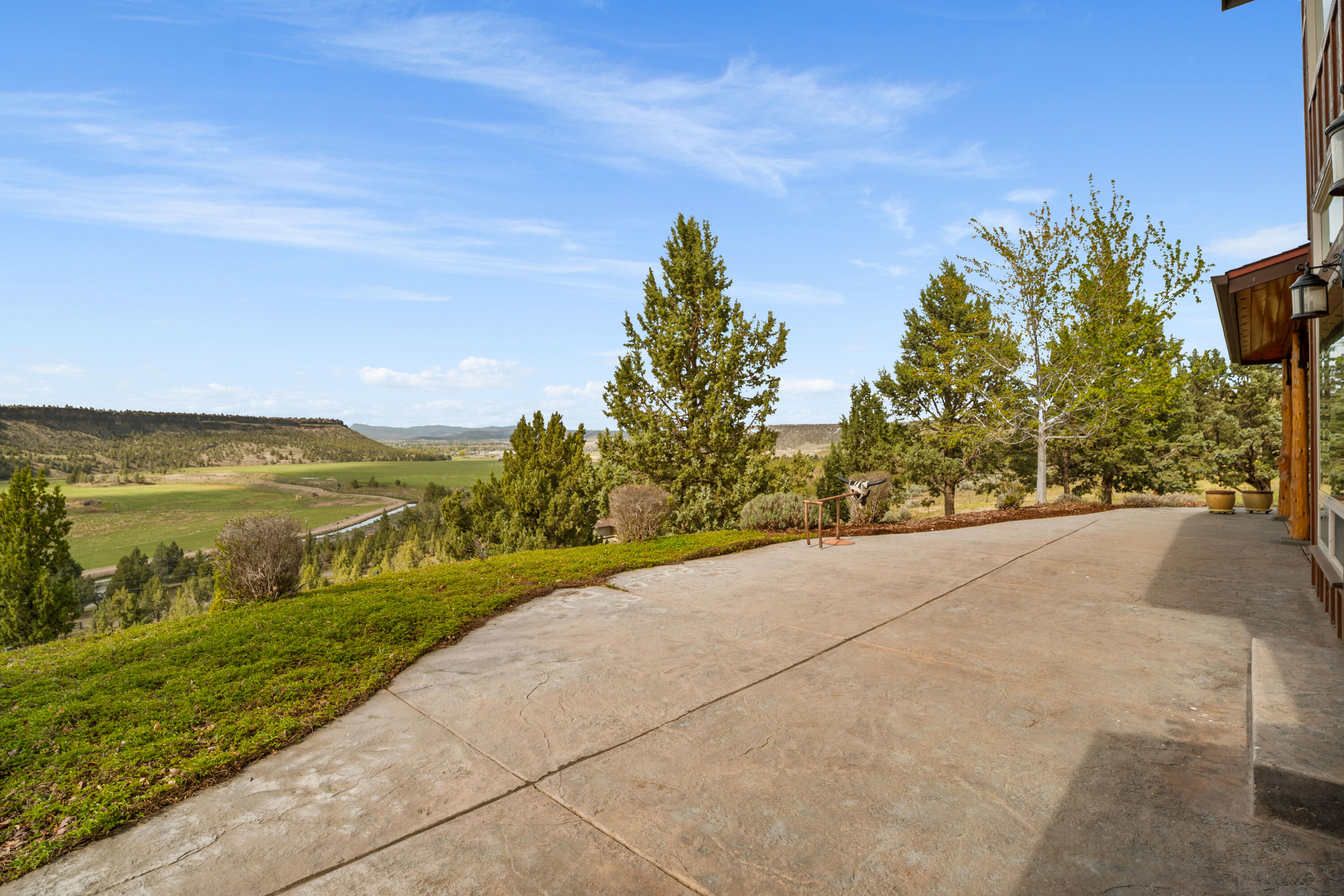 3900 Riverview Road Prineville, OR 97754 - Photo 7 of 93 6