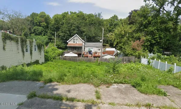 $17,900 | 100 Alexander Street, Albany, NY 12202