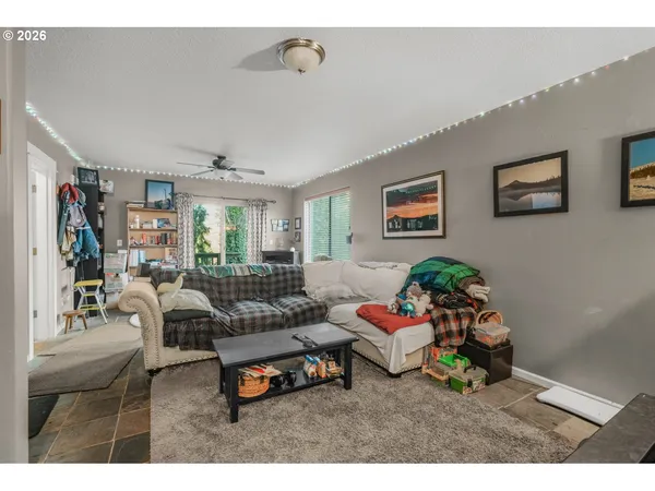 $500,000 | 38915 Sandy Heights Street, Sandy, OR 97055