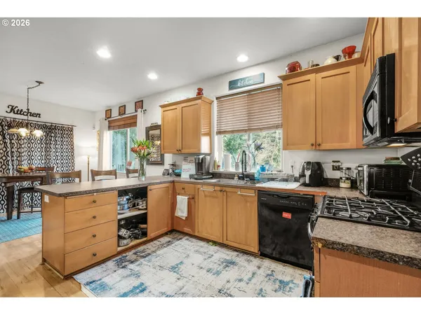 $500,000 | 38915 Sandy Heights Street, Sandy, OR 97055