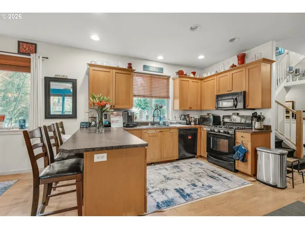 $500,000 | 38915 Sandy Heights Street, Sandy, OR 97055