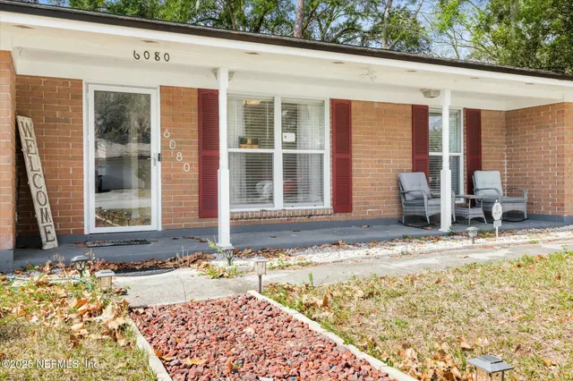 a view of a entryway of the house
