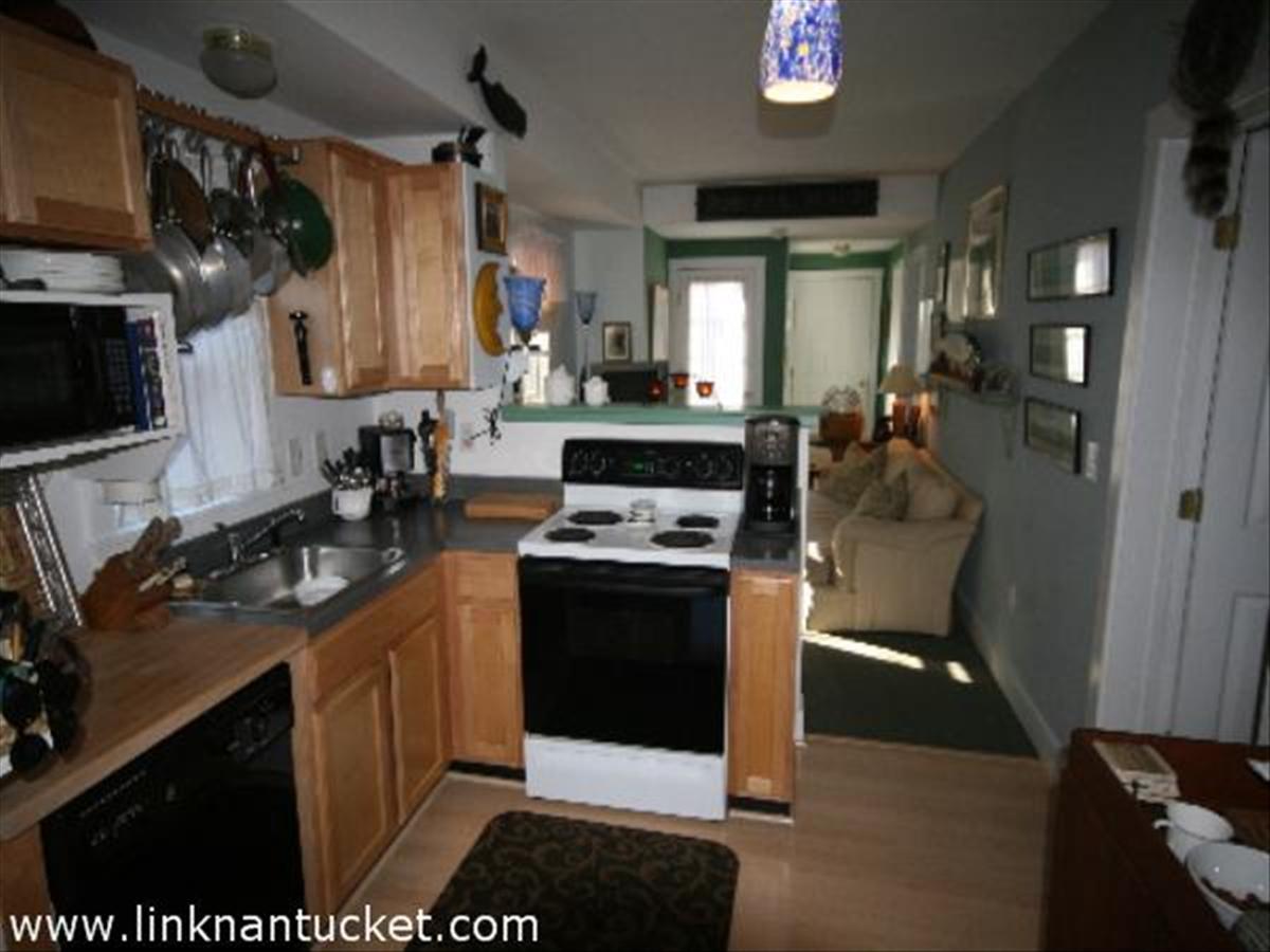 37 Old South Road, Unit 15 Nantucket, MA 02554 - Photo 2 of 11 Kit thru to LR