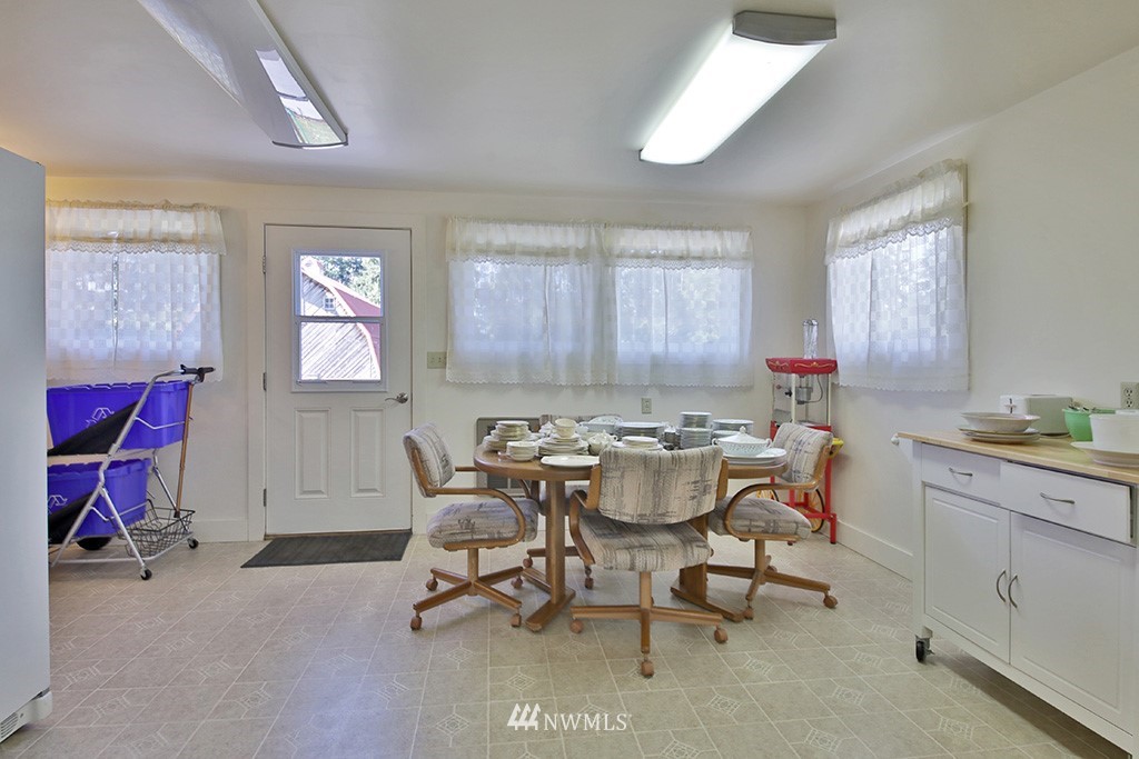 6879 Heggeness Road Clinton, WA 98236 - Photo 20 of 25 Gallery Image 20