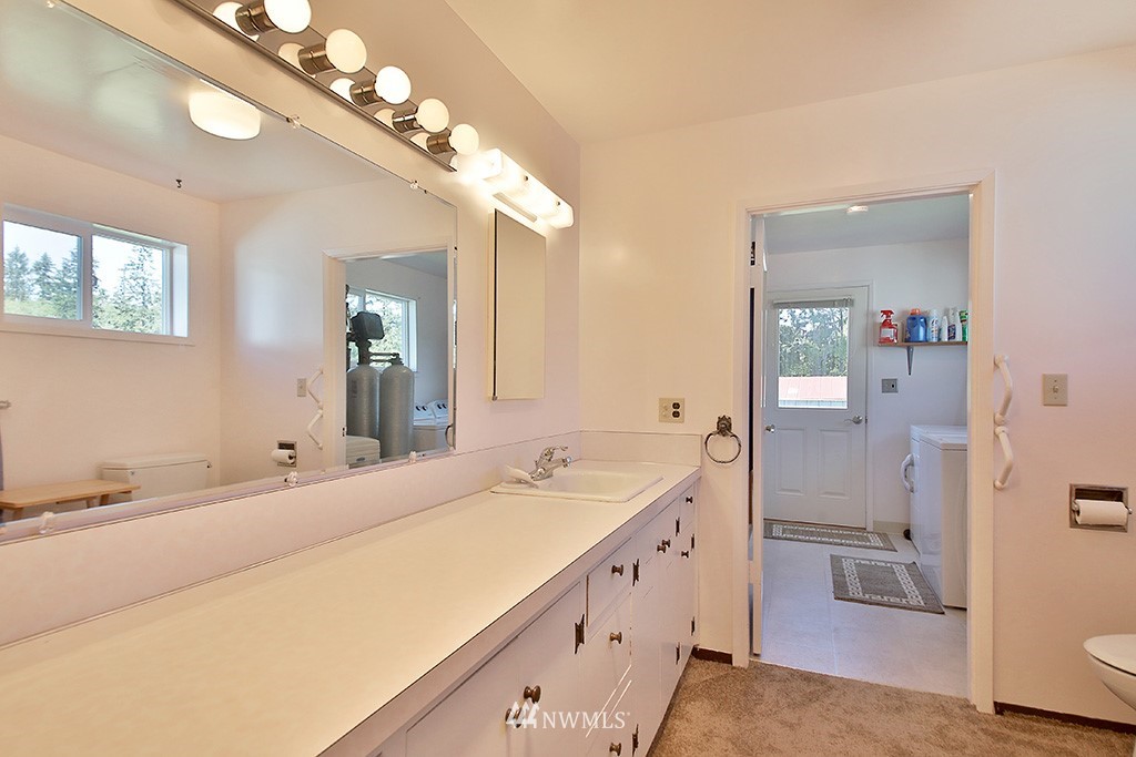 6879 Heggeness Road Clinton, WA 98236 - Photo 22 of 25 Gallery Image 22
