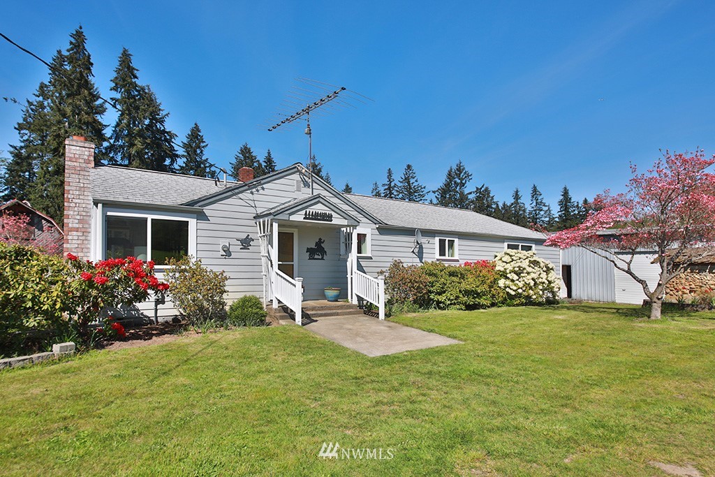 6879 Heggeness Road Clinton, WA 98236 - Photo 4 of 25 Gallery Image 4