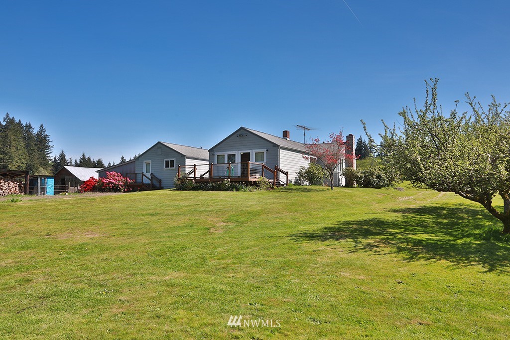 6879 Heggeness Road Clinton, WA 98236 - Photo 5 of 25 Gallery Image 5