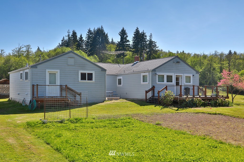 6879 Heggeness Road Clinton, WA 98236 - Photo 6 of 25 Gallery Image 6