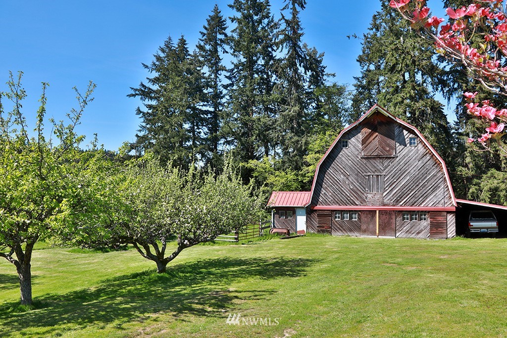 6879 Heggeness Road Clinton, WA 98236 - Photo 9 of 25 Gallery Image 9