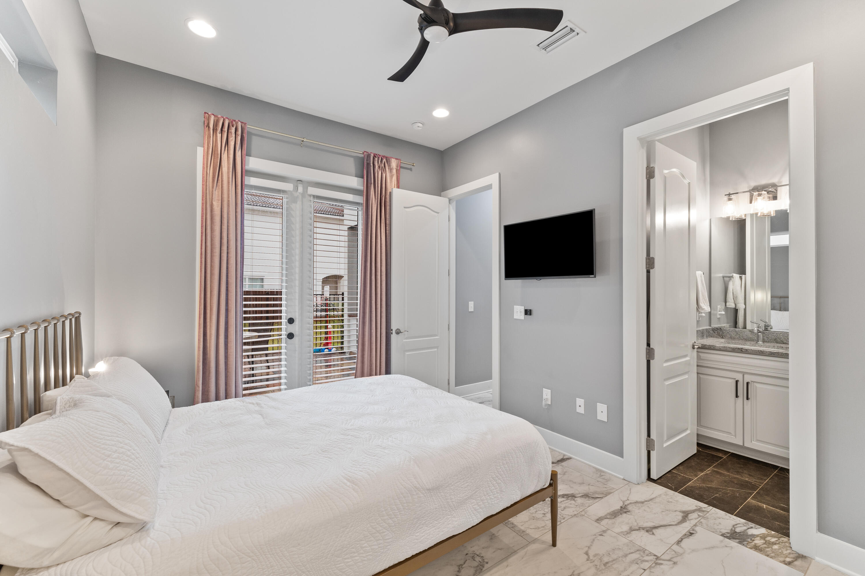 228 Inverrary Drive Destin, FL 32541 - Photo 14 of 40 Array_228InverraryDr-17