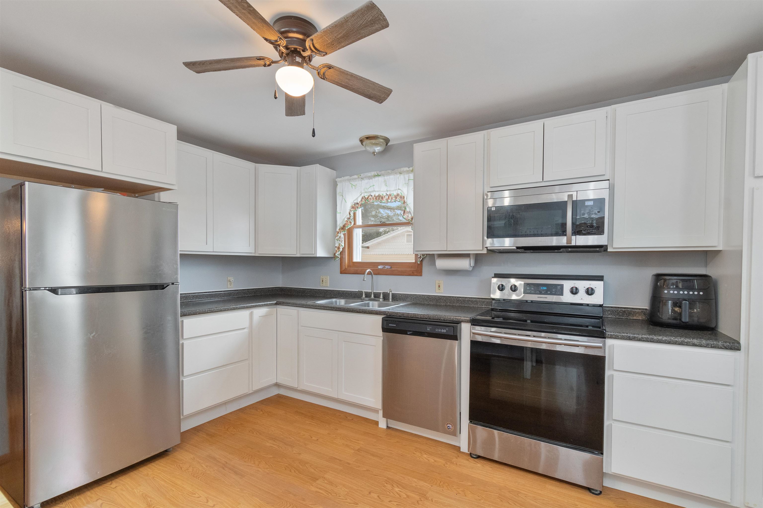 4 Lasalle Street St. Albans, VT 05478 - Photo 6 of 30