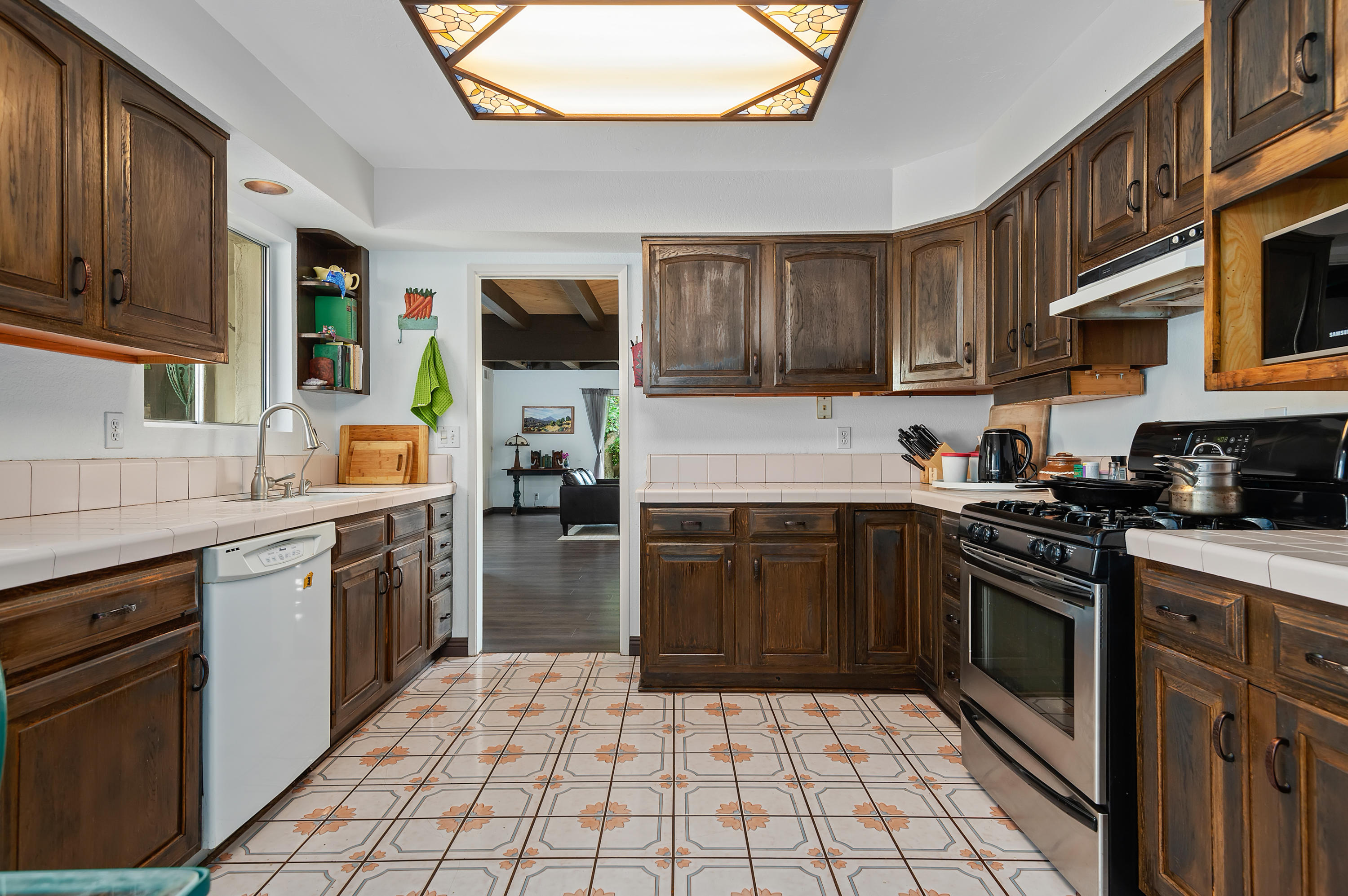 5231 Ogan Road Carpinteria, CA 93013 - Photo 11 of 23 Kitchen