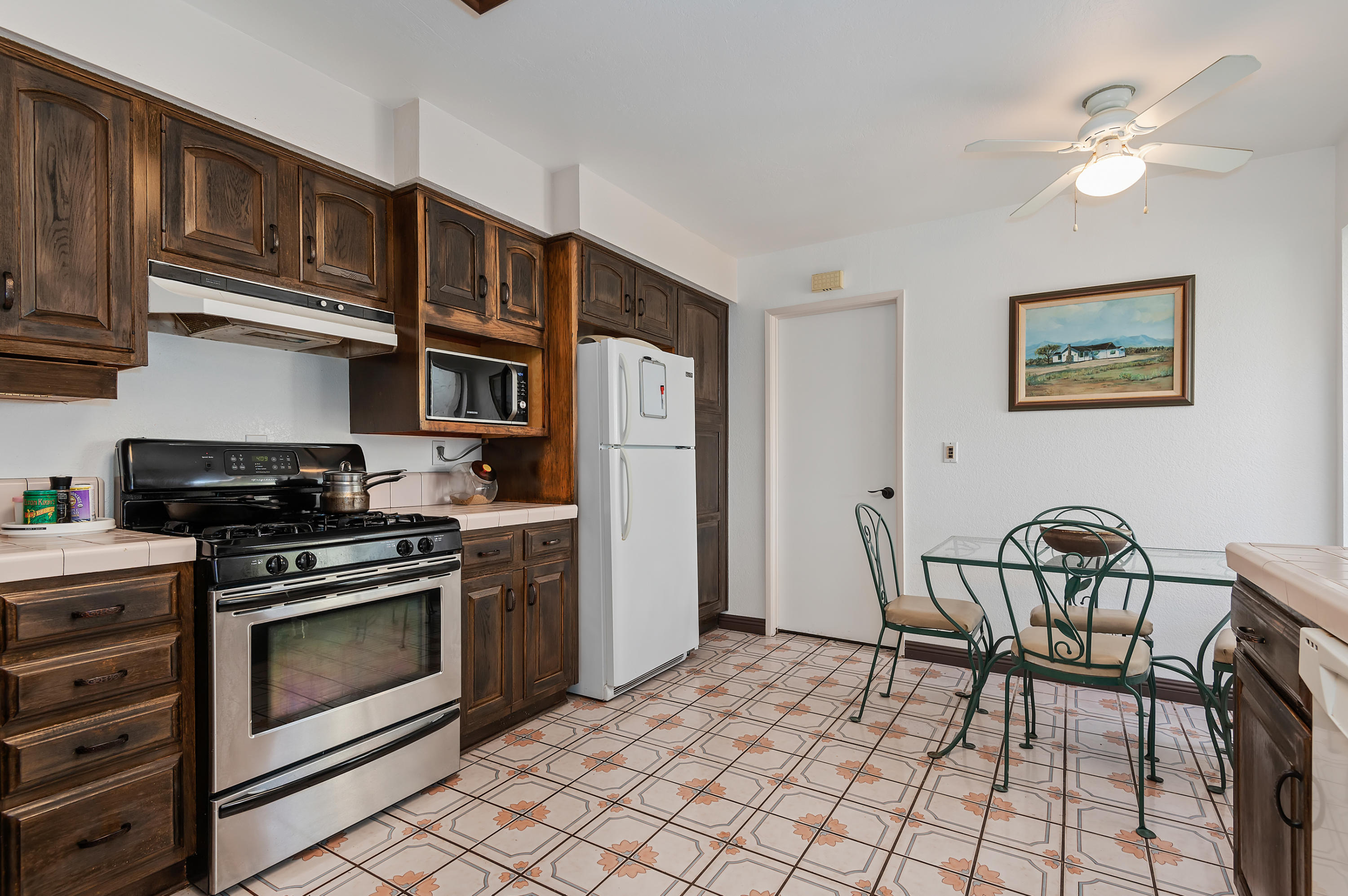 5231 Ogan Road Carpinteria, CA 93013 - Photo 12 of 23 Kitchen
