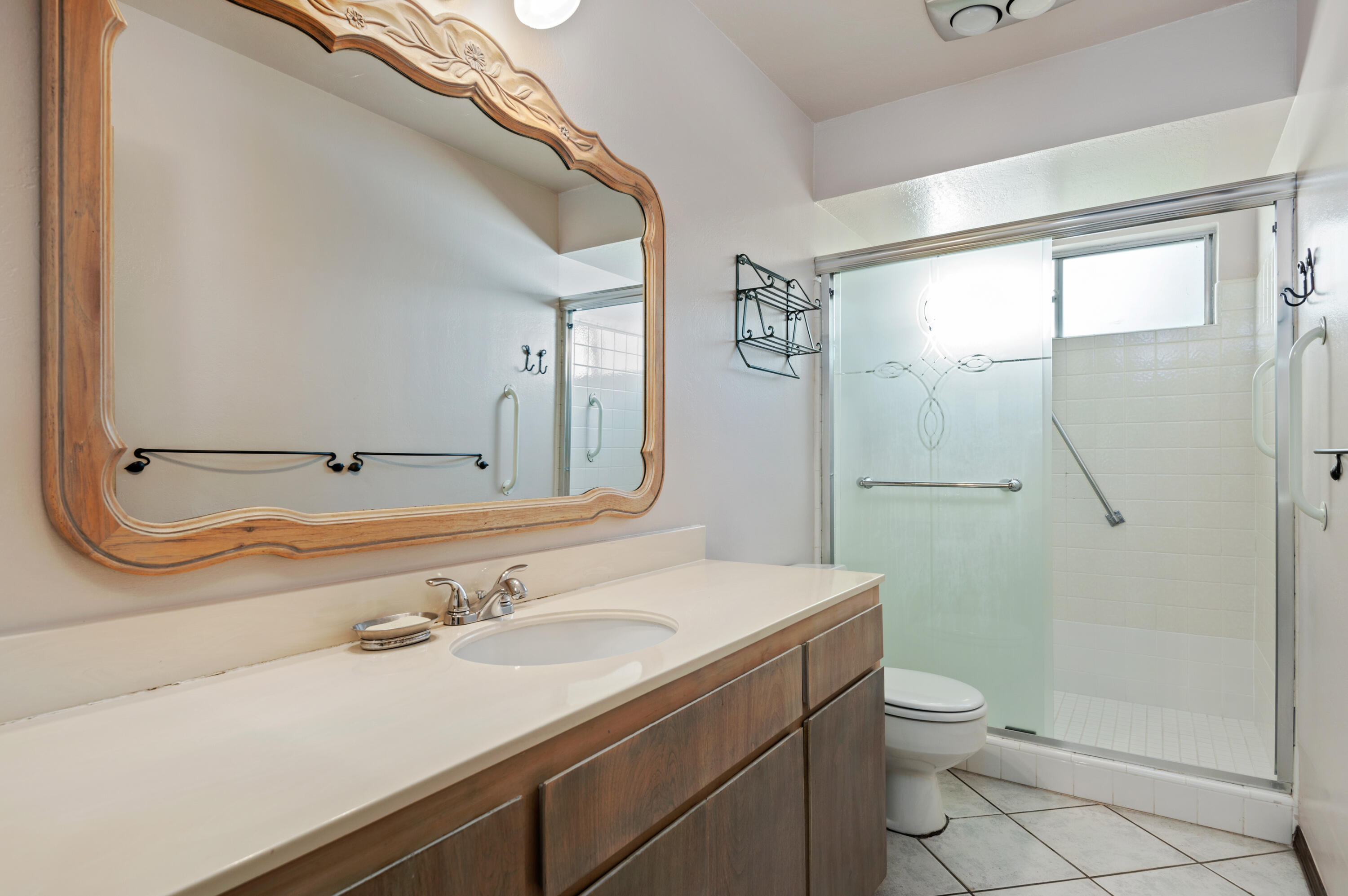 5231 Ogan Road Carpinteria, CA 93013 - Photo 19 of 23 Main Bathroom
