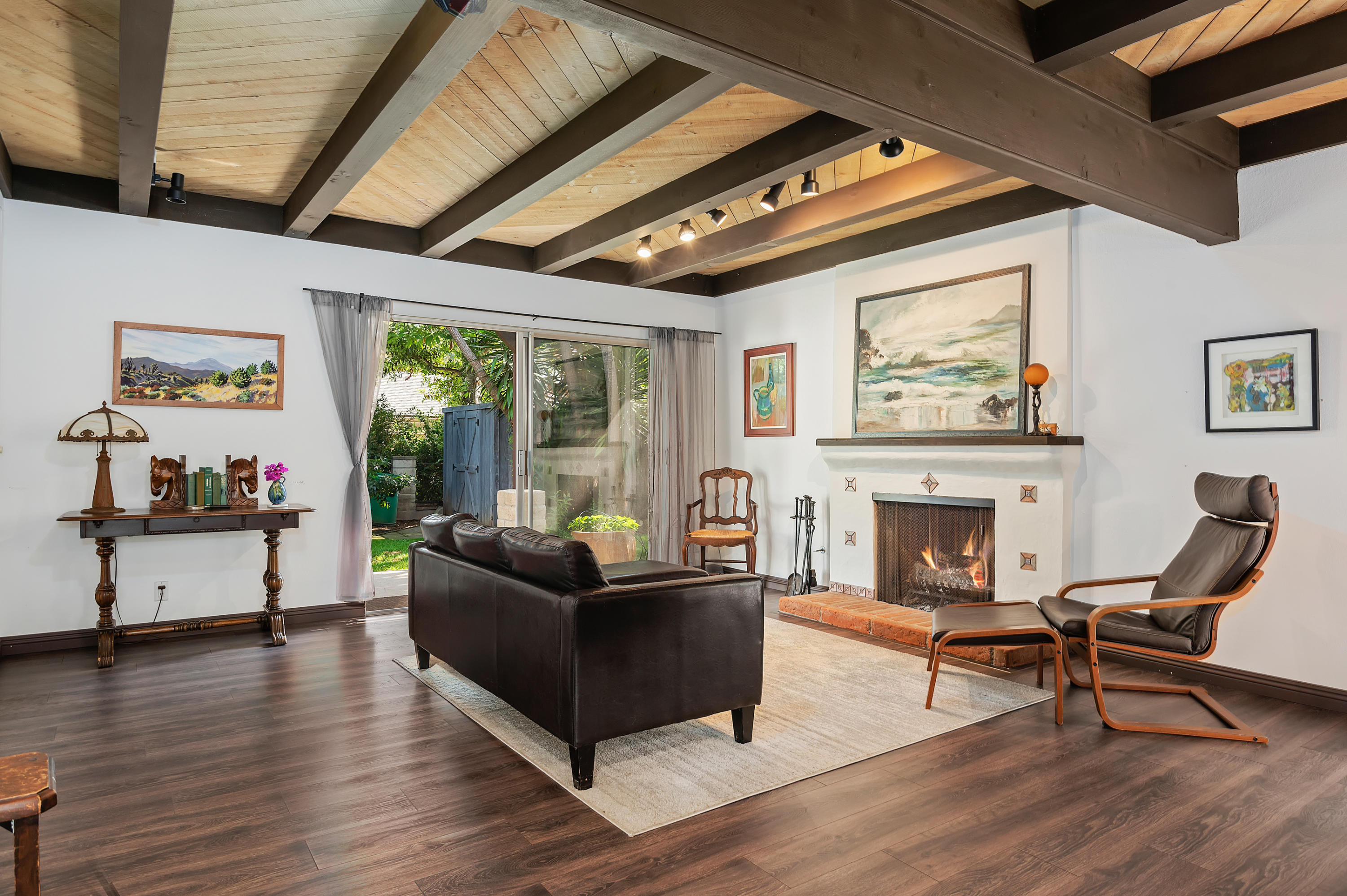5231 Ogan Road Carpinteria, CA 93013 - Photo 6 of 23 Lving Room