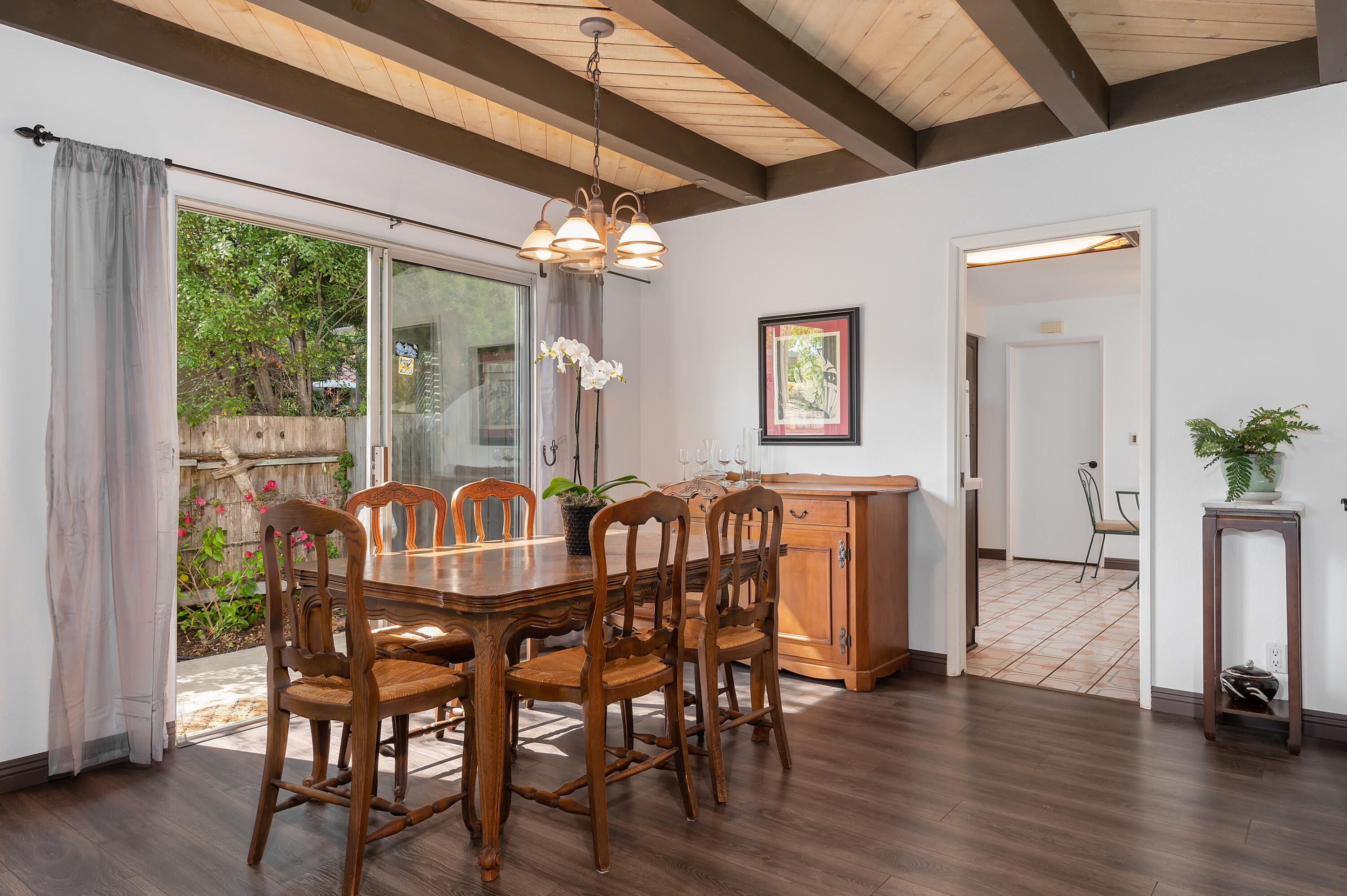 5231 Ogan Road Carpinteria, CA 93013 - Photo 9 of 23 Dining