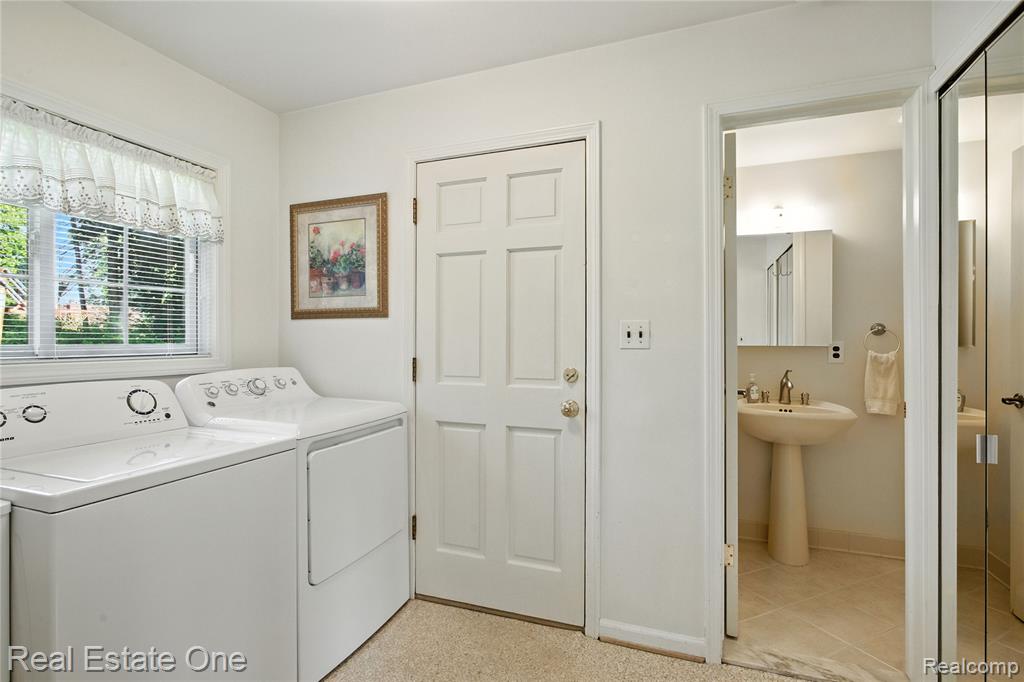 604 Longford Drive Rochester Hills, MI 48309 - Photo 19 of 39