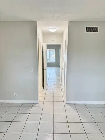 $1,550 | 2303 South Federal Highway, Unit 5, Boynton Beach, FL 33435