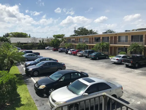 $1,550 | 2303 South Federal Highway, Unit 5, Boynton Beach, FL 33435