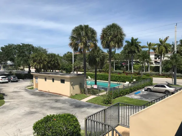 $1,550 | 2303 South Federal Highway, Unit 5, Boynton Beach, FL 33435