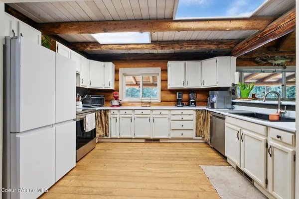 $749,000 | 76 Shadow Valley Lane, Clark Fork, ID 83811