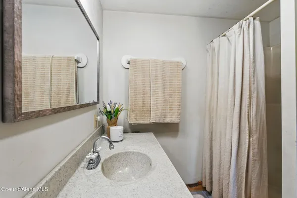 $749,000 | 76 Shadow Valley Lane, Clark Fork, ID 83811