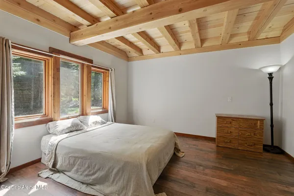 $749,000 | 76 Shadow Valley Lane, Clark Fork, ID 83811