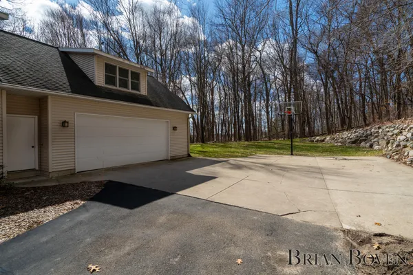 $750,000 | 7389 Silver Ridge Drive, Rockford, MI 49341