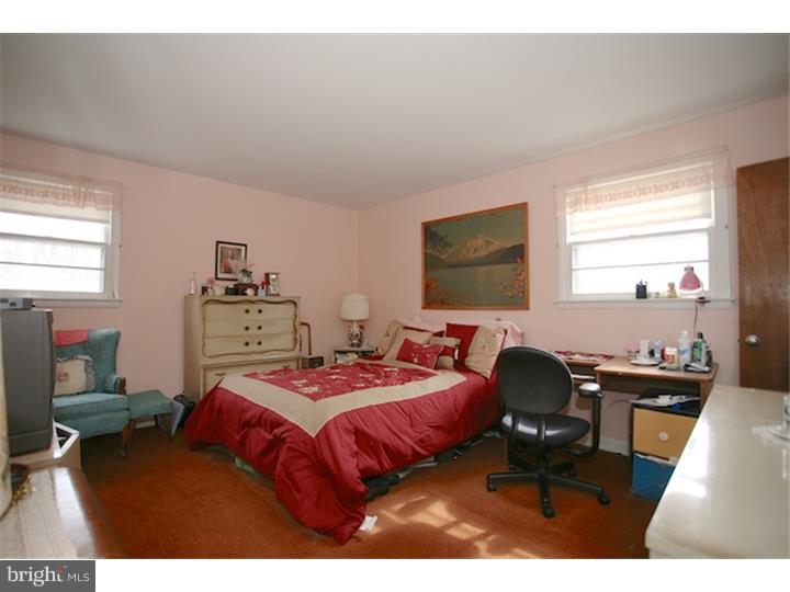 1475 Old York Road Warminster, PA 18974 - Photo 8 of 11 Master Bedroom