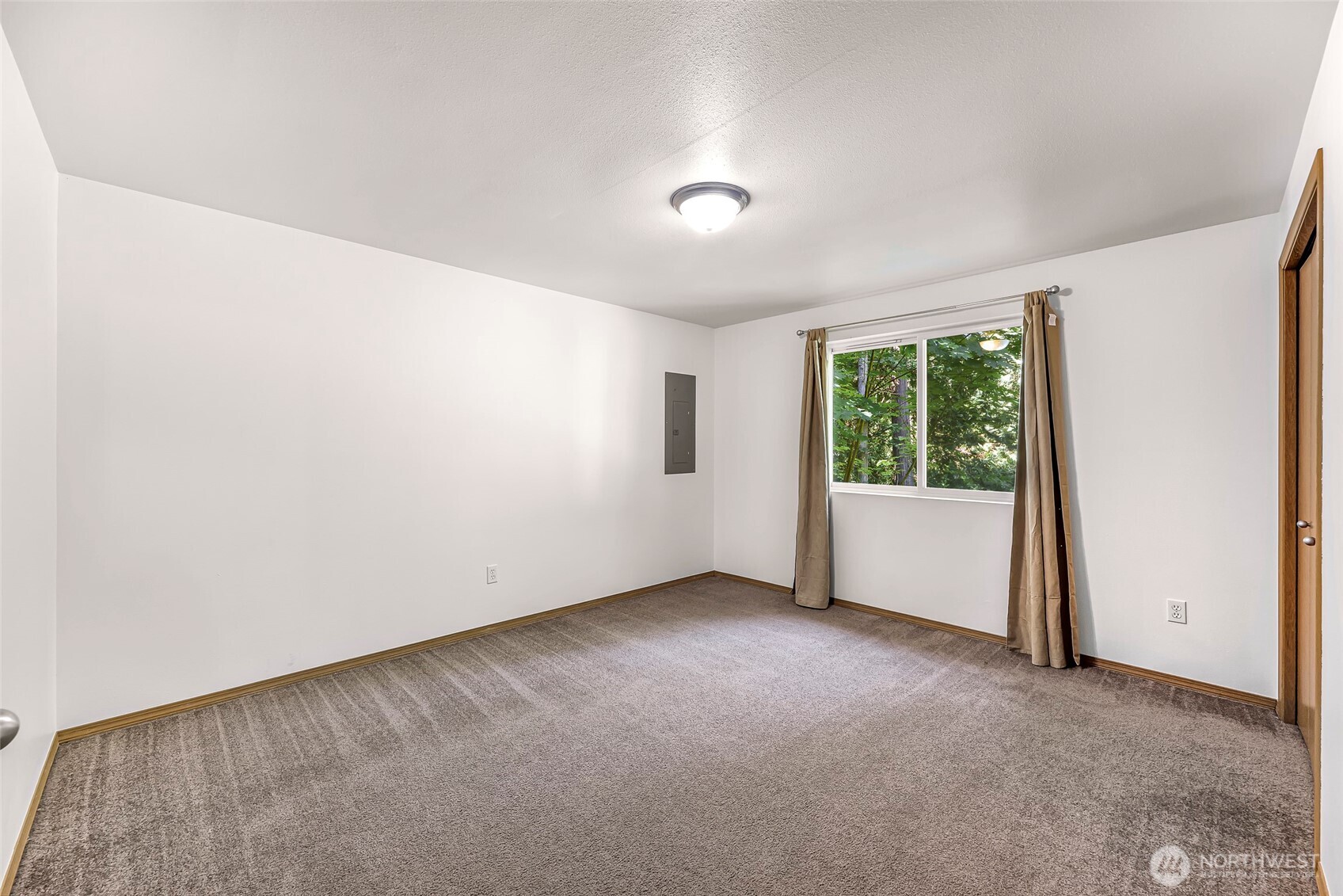 4441 East Forgotten Lane Clinton, WA 98236 - Photo 18 of 36