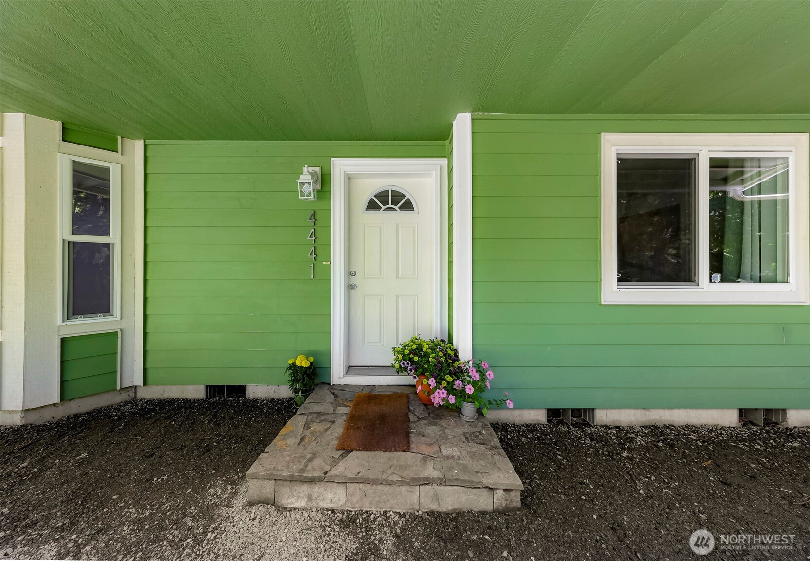 4441 East Forgotten Lane Clinton, WA 98236 - Photo 3 of 36