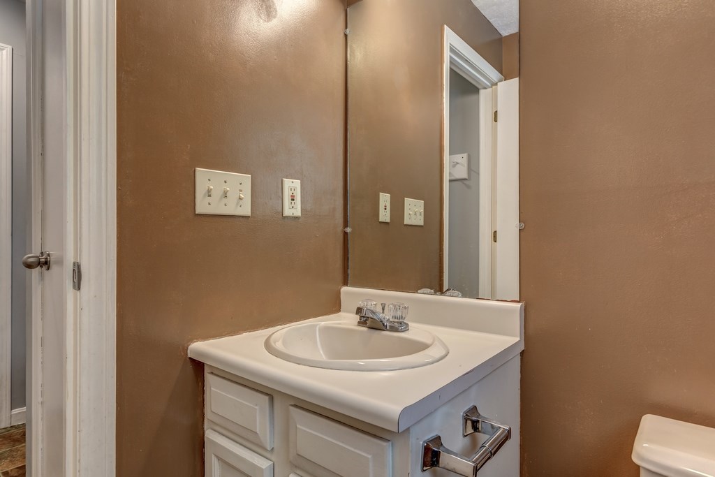 116 Taylor Road Peterborough, NH 03458 - Photo 18 of 36
