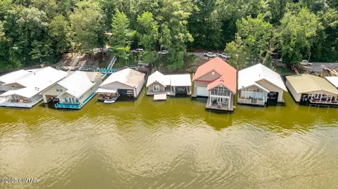 a view of a lake with houses
