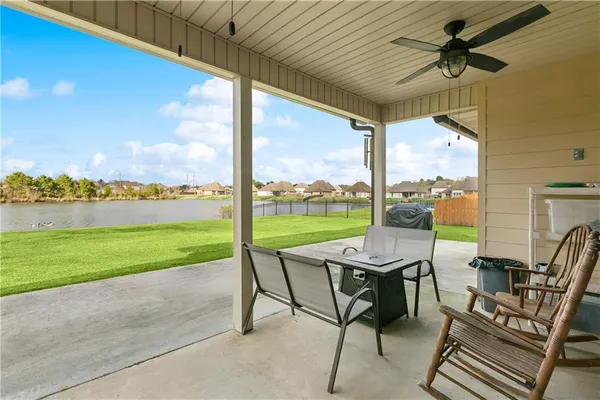 $342,500 | 8669 Sandpiper Street, Denham Springs, LA 70706