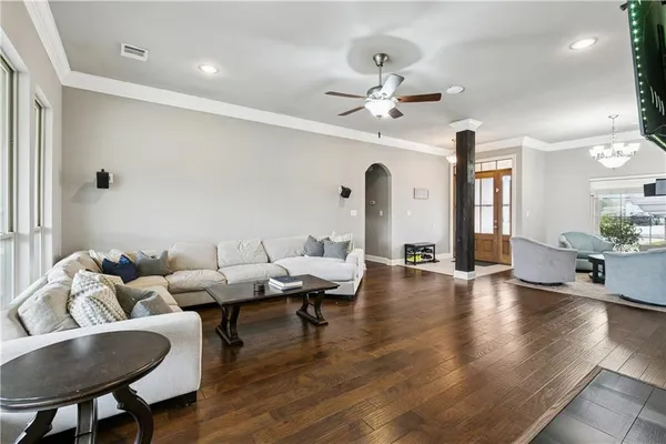 $342,500 | 8669 Sandpiper Street, Denham Springs, LA 70706