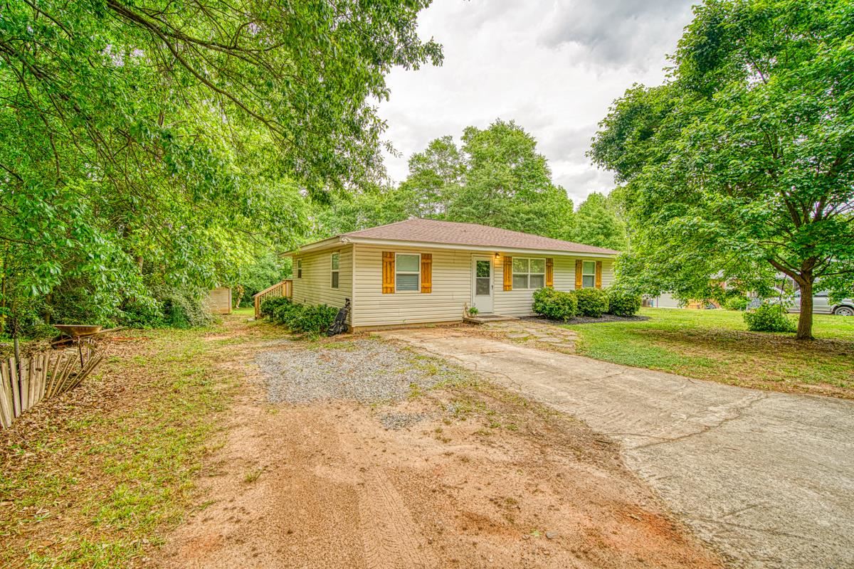 207 Ranch Road Spartanburg, SC 29303 - Photo 1 of 22 Gallery Image 1
