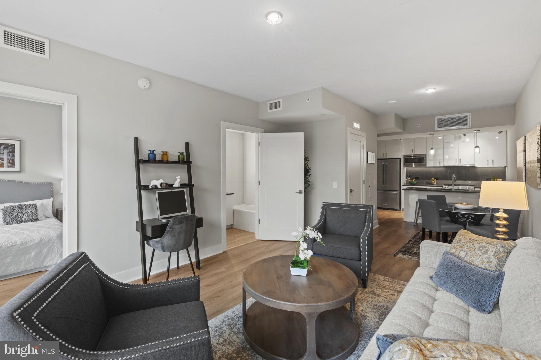 88 V Street Southwest, Unit 710 Washington, DC 20024 - Photo 4 of 44